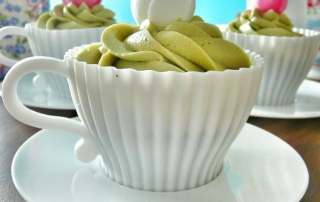 Matcha and Vanilla Cupcakes