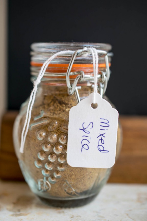 Homemade Mixed Spice - a spice blend for all your Christmas and Easter baking needs