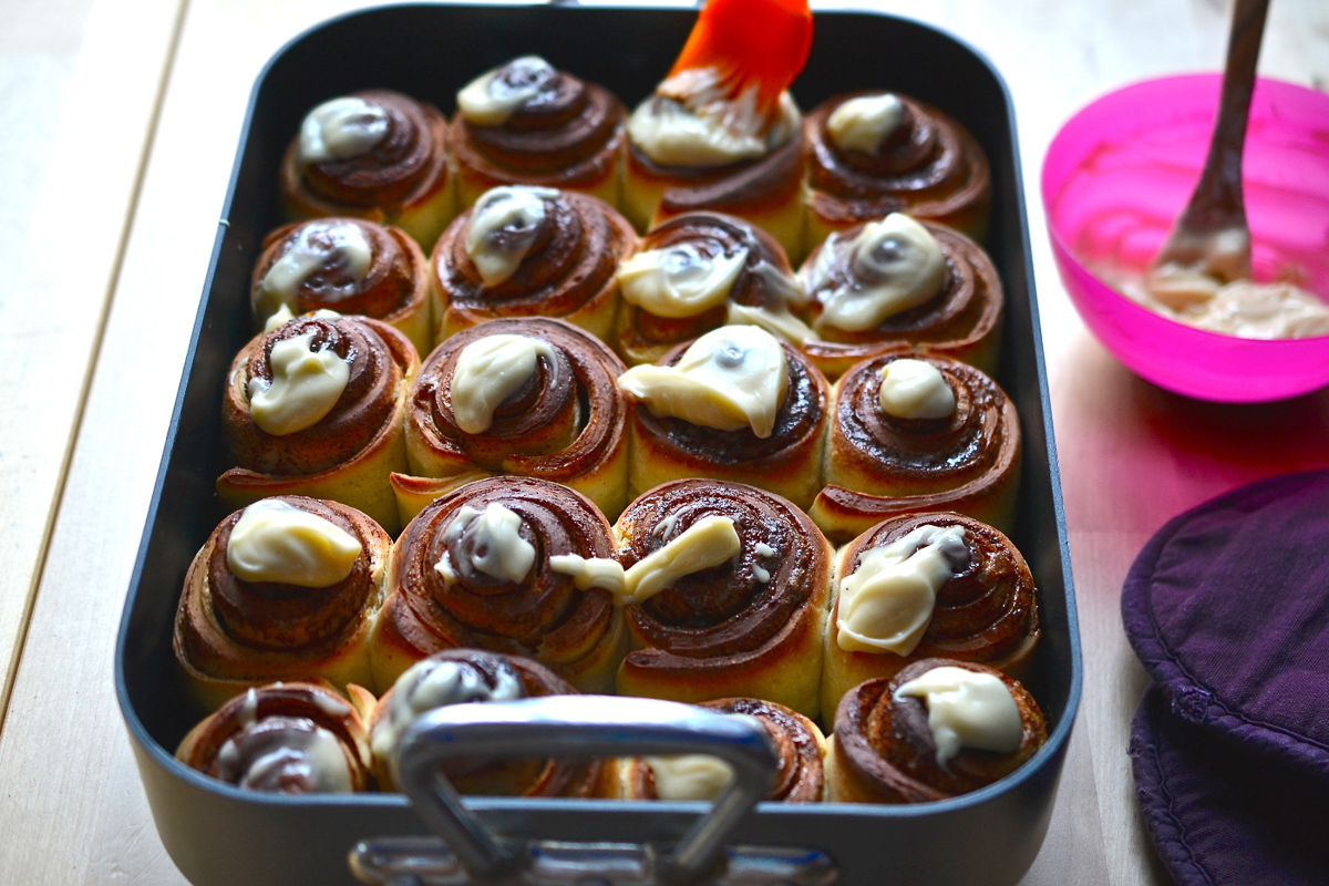 How to make perfect light and fluffy, sweet and gooey Cinnabons at home!