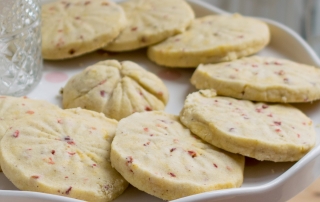 Strawberry Shortbread Biscuits