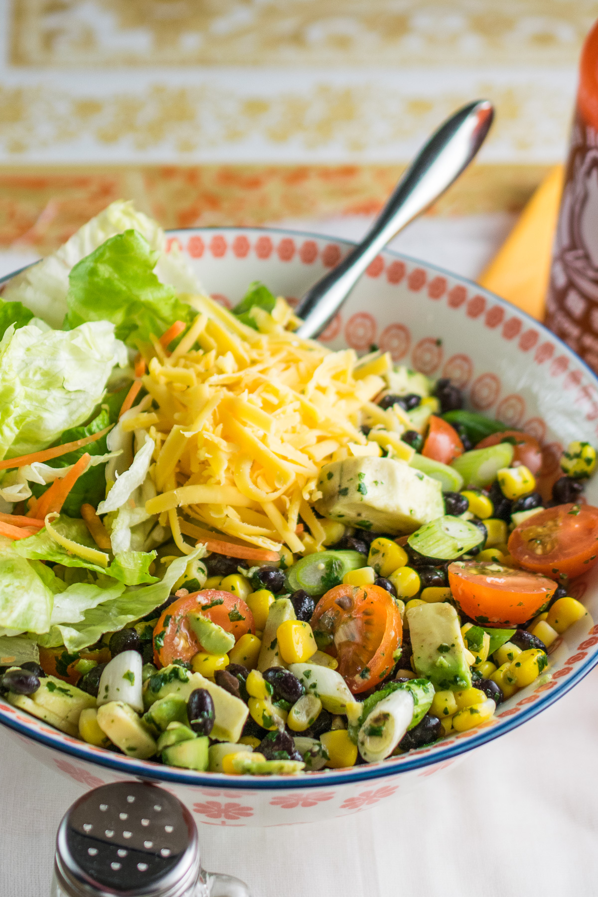 Mexican Salad Bowl - all the things your love about burritos but in a bowl!